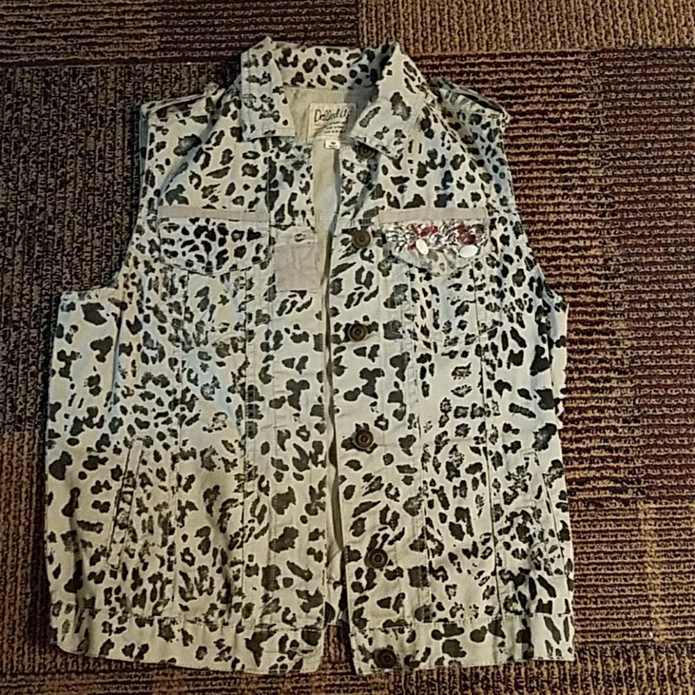 Leopard print vest